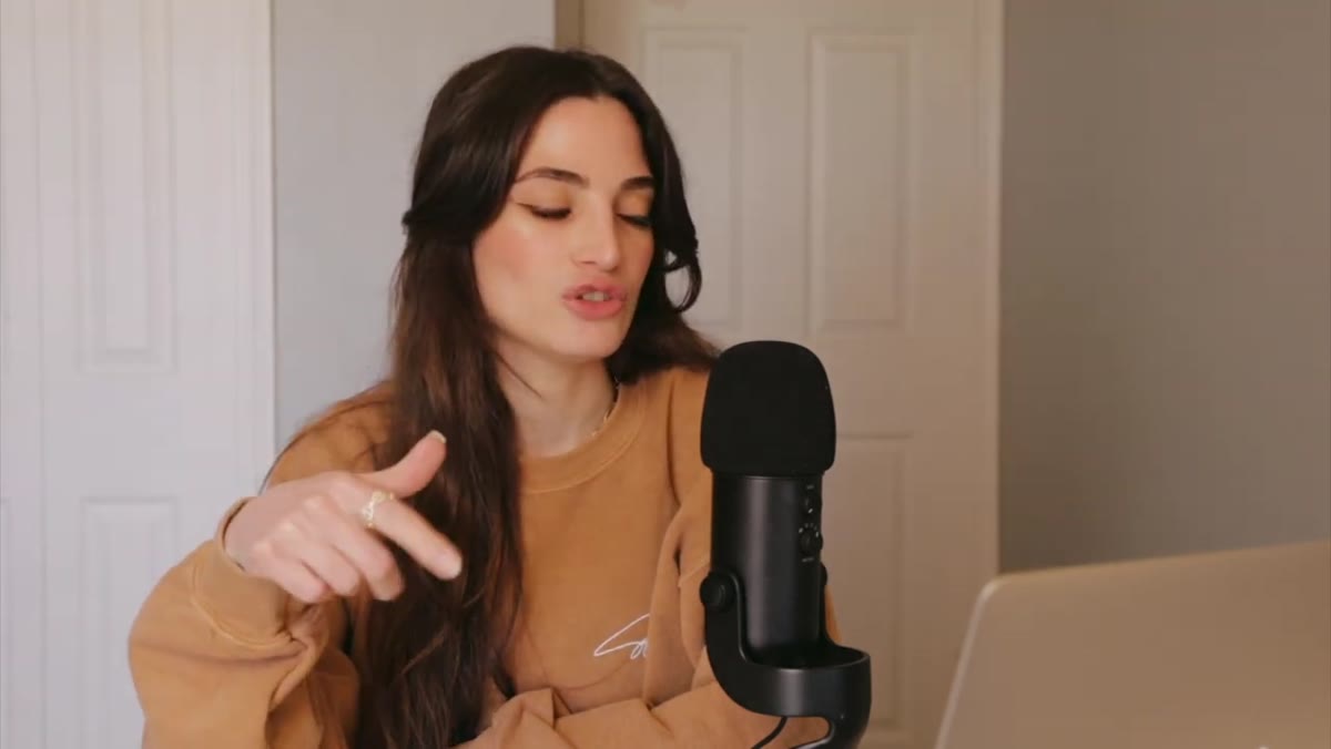 Jessica describing her portfolio goals before opening the editor